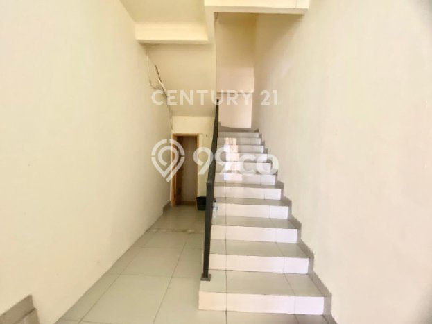 LOKASI TERBAIK! Ruko Kawasan Cempaka Putih, Luas 225m2m², Area Bisnis LOKASI TERBAIK! Ruko Kawasan Cempaka Putih, Luas 225m2m², Area Bisnis