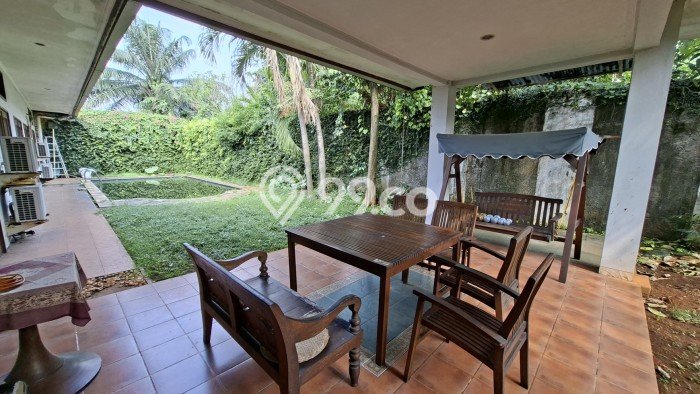 Dijual Rumah Luas Elegan Dengan View Eksklusif di Kemang, Jakarta Selatan Dijual Rumah Luas Elegan Dengan View Eksklusif di Kemang, Jakarta Selatan