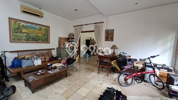 Dijual Rumah Luas Elegan Dengan View Eksklusif di Kemang, Jakarta Selatan Dijual Rumah Luas Elegan Dengan View Eksklusif di Kemang, Jakarta Selatan