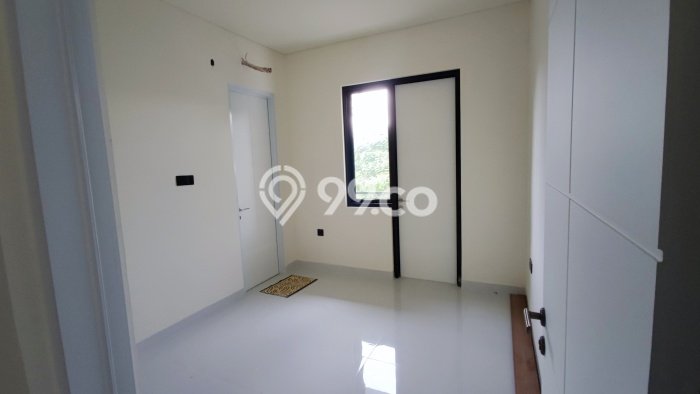 Jual Rumah Mewah Megah Dengan View Eksklusif di BSD, Tangerang Jual Rumah Mewah Megah Dengan View Eksklusif di BSD, Tangerang