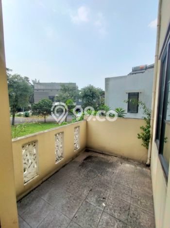 Rumah Strategis Modern Lb 250m2 di BSD, Tangerang Selatan Rumah Strategis Modern Lb 250m2 di BSD, Tangerang Selatan
