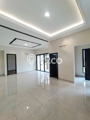 Siap Huni Hunian Elit 4 Kamar di BSD Dekat ke Mana Pun Siap Huni Hunian Elit 4 Kamar di BSD Dekat ke Mana Pun
