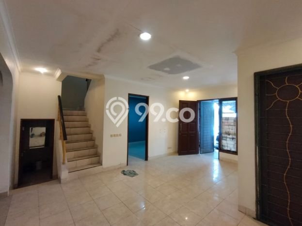 Rumah Strategis Modern Lb 250m2 di BSD, Tangerang Selatan Rumah Strategis Modern Lb 250m2 di BSD, Tangerang Selatan