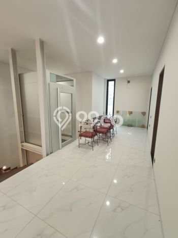 Dijual Rumah Mewah Megah Dengan View Eksklusif di Gading Serpong, Tangerang Dijual Rumah Mewah Megah Dengan View Eksklusif di Gading Serpong, Tangerang