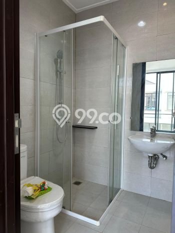 For Sale Hunian Rumah Nyaman 3 Kamar di Pantai Indah Kapuk 2, Jakarta Utara For Sale Hunian Rumah Nyaman 3 Kamar di Pantai Indah Kapuk 2, Jakarta Utara