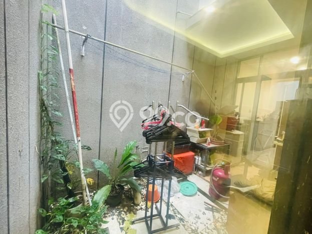 Rumah Eksklusif Siap Huni LT 106m2 di Tebet, Jakarta Selatan Rumah Eksklusif Siap Huni LT 106m2 di Tebet, Jakarta Selatan