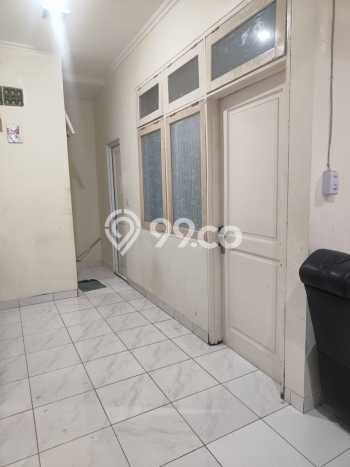 Rumah Modern 3 KT di Taman Surya Jakarta Barat Semi Furnished Rumah Modern 3 KT di Taman Surya Jakarta Barat Semi Furnished