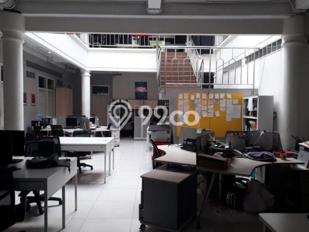 Siap Huni Rumah Mewah 8 Kamar di Tebet Dekat ke Mana Saja Siap Huni Rumah Mewah 8 Kamar di Tebet Dekat ke Mana Saja