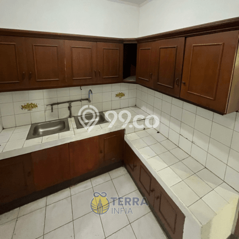 Ready to Use! Premium House LT 220m2 Desain Modern di Surya Sumantri Ready to Use! Premium House LT 220m2 Desain Modern di Surya Sumantri