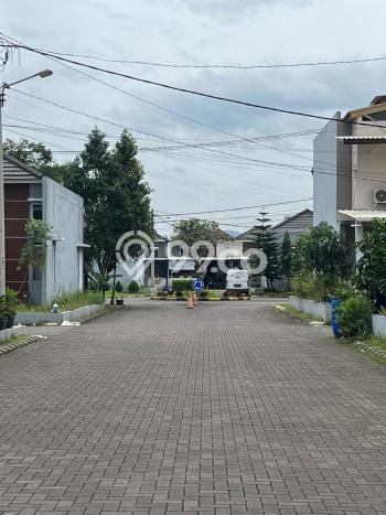 Rumah Modern Cantik 3 KT Bisa Langsung Pindah di Pacet Rumah Modern Cantik 3 KT Bisa Langsung Pindah di Pacet
