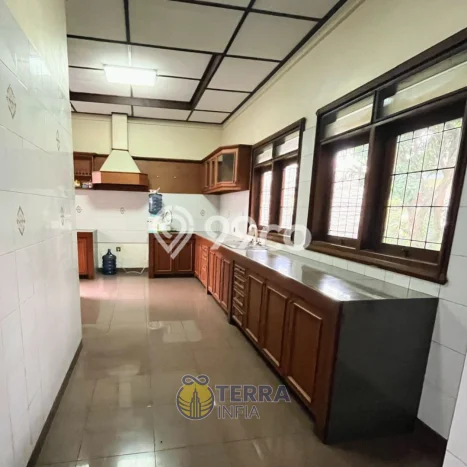 Siap Huni Rumah Mewah 5 Kamar di Bandung Wetan Dekat ke Mana Pun Siap Huni Rumah Mewah 5 Kamar di Bandung Wetan Dekat ke Mana Pun