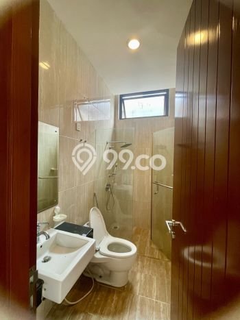 Rumah LT 169m² Newly Renovated di Lokasi Prestisius BSD De Park, Tangerang Rumah LT 169m² Newly Renovated di Lokasi Prestisius BSD De Park, Tangerang