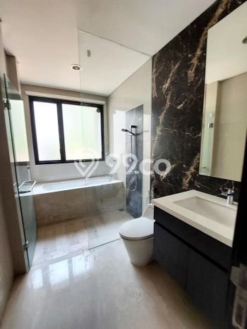 Jual Rumah Luas Megah Dengan View Eksklusif di BSD, Tangerang Jual Rumah Luas Megah Dengan View Eksklusif di BSD, Tangerang