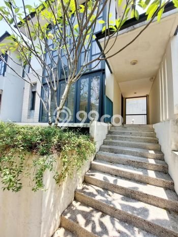 Jual Rumah Luas Megah Dengan View Eksklusif di BSD, Tangerang Jual Rumah Luas Megah Dengan View Eksklusif di BSD, Tangerang