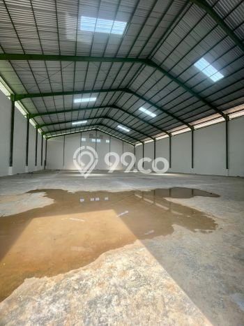 Unit Komersial Disewakan di Tangerang Area Strategis Harga Kompetitif Unit Komersial Disewakan di Tangerang Area Strategis Harga Kompetitif