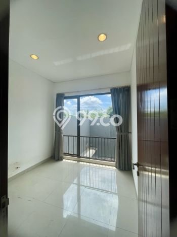 Rumah LT 169m² Newly Renovated di Lokasi Prestisius BSD De Park, Tangerang Rumah LT 169m² Newly Renovated di Lokasi Prestisius BSD De Park, Tangerang