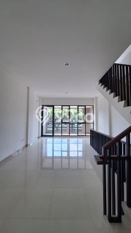 Ruko Kawasan BSD, Luas 146m², Kawasan Berkembang, Jalan Utama Ruko Kawasan BSD, Luas 146m², Kawasan Berkembang, Jalan Utama