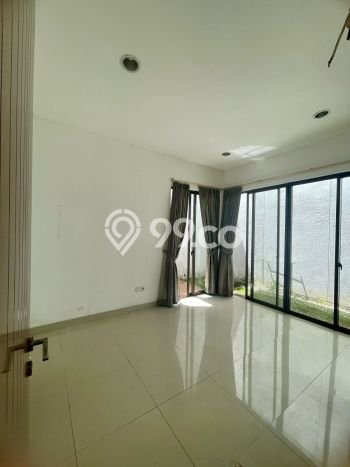 Rumah LT 169m² Newly Renovated di Lokasi Prestisius BSD De Park, Tangerang Rumah LT 169m² Newly Renovated di Lokasi Prestisius BSD De Park, Tangerang