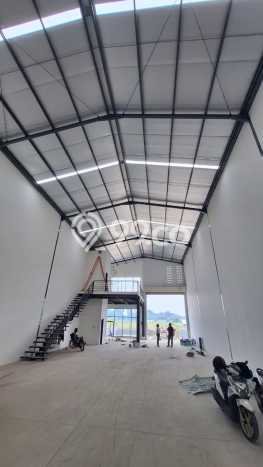 Disewakan Gudang Premium di Legok, Luas 240m², Lokasi Komersial, Akses Bagus Disewakan Gudang Premium di Legok, Luas 240m², Lokasi Komersial, Akses Bagus