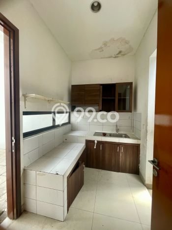Rumah LT 169m² Newly Renovated di Lokasi Prestisius BSD De Park, Tangerang Rumah LT 169m² Newly Renovated di Lokasi Prestisius BSD De Park, Tangerang
