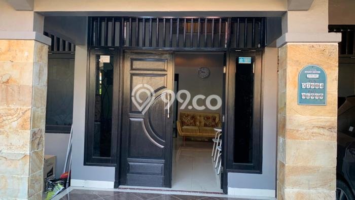 For Sale Rumah 4 Kamar Lokasi Ideal Bagus dan Strategis di Taman For Sale Rumah 4 Kamar Lokasi Ideal Bagus dan Strategis di Taman