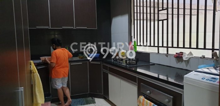 Rumah Elit LB 350m2 Siap Pakai Desain Elegan di Cipinang, Jakarta Timur Rumah Elit LB 350m2 Siap Pakai Desain Elegan di Cipinang, Jakarta Timur