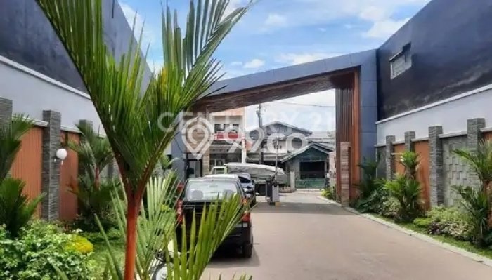 Hot Offer Hunian Mewah Ideal dan Luas di Kebon Jeruk, Jakarta Barat Hot Offer Hunian Mewah Ideal dan Luas di Kebon Jeruk, Jakarta Barat