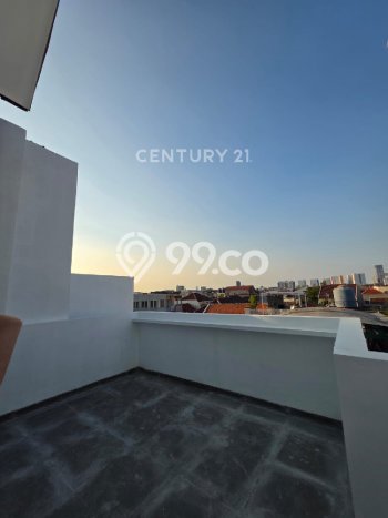 Jual Rumah Eksklusif 4 KT di Utan Kayu, Jakarta Timur Jual Rumah Eksklusif 4 KT di Utan Kayu, Jakarta Timur