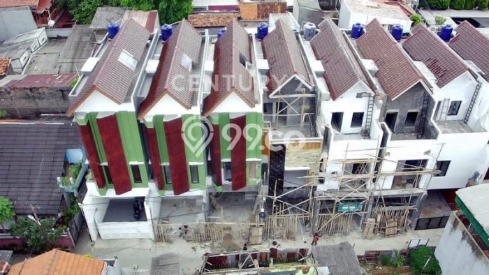 Jual Rumah Eksklusif 4 KT di Utan Kayu, Jakarta Timur Jual Rumah Eksklusif 4 KT di Utan Kayu, Jakarta Timur