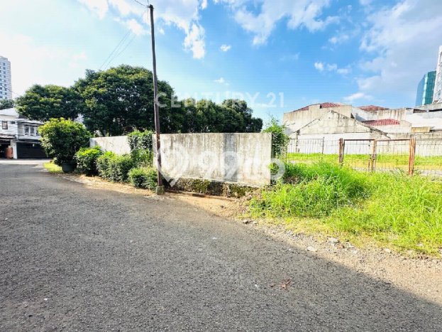 Tanah Kavling Dijual di Jakarta Selatan dengan Spesifikasi 924m2 Tanah Kavling Dijual di Jakarta Selatan dengan Spesifikasi 924m2