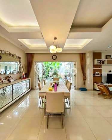 Hunian Mewah LB 400m2 Siap Huni Desain Elegan di Sektor 5 - Bintaro, Tangerang Selatan Hunian Mewah LB 400m2 Siap Huni Desain Elegan di Sektor 5 - Bintaro, Tangerang Selatan