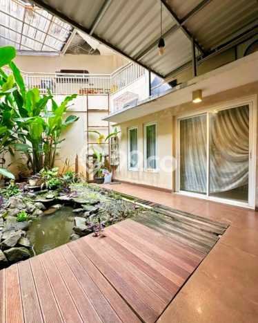 Hunian Mewah LB 400m2 Siap Huni Desain Elegan di Sektor 5 - Bintaro, Tangerang Selatan Hunian Mewah LB 400m2 Siap Huni Desain Elegan di Sektor 5 - Bintaro, Tangerang Selatan