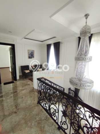 Dijual Rumah Luas Elegan Dengan View Eksklusif di Bintaro, Tangerang Selatan Dijual Rumah Luas Elegan Dengan View Eksklusif di Bintaro, Tangerang Selatan