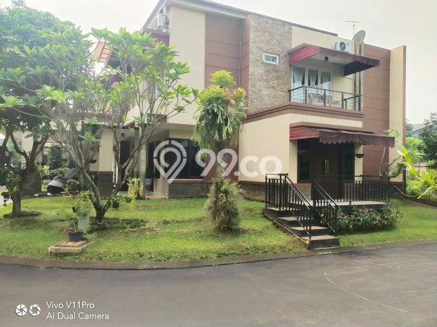 Rumah Mewah LB 290m2 Siap Huni Desain Elegan di BSD City, Tangerang Rumah Mewah LB 290m2 Siap Huni Desain Elegan di BSD City, Tangerang