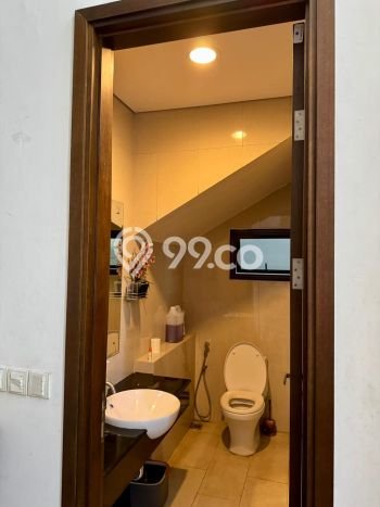 Hunian Mewah LB 130m2 Siap Huni Desain Elegan di BSD, Tangerang Hunian Mewah LB 130m2 Siap Huni Desain Elegan di BSD, Tangerang