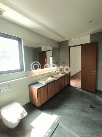 Rumah Luxury Modern Tanpa Renovasi di Bintaro Jakarta Selatan Rumah Luxury Modern Tanpa Renovasi di Bintaro Jakarta Selatan