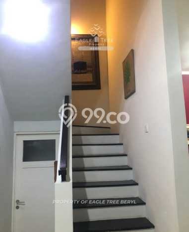 Hunian Mewah LB 170m2 Siap Huni Desain Elegan di Sektor 9-Bintaro, Tangerang Selatan Hunian Mewah LB 170m2 Siap Huni Desain Elegan di Sektor 9-Bintaro, Tangerang Selatan