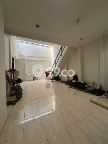 Rumah Strategis Modern Lb 130m2 di Pinang, Tangerang Rumah Strategis Modern Lb 130m2 di Pinang, Tangerang