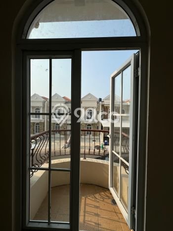 Dijual Rumah Luas Elegan Dengan View Cantik di Kalideres, Jakarta Barat Dijual Rumah Luas Elegan Dengan View Cantik di Kalideres, Jakarta Barat