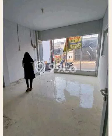 Gudang Kawasan Niaga di Kalideres, Luas 250m2m², Siap Operasional Gudang Kawasan Niaga di Kalideres, Luas 250m2m², Siap Operasional