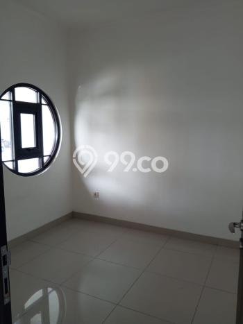 Lokasi strategis! Rumah siap huni disewakan di Cipondoh LB 120m2 Lokasi strategis! Rumah siap huni disewakan di Cipondoh LB 120m2