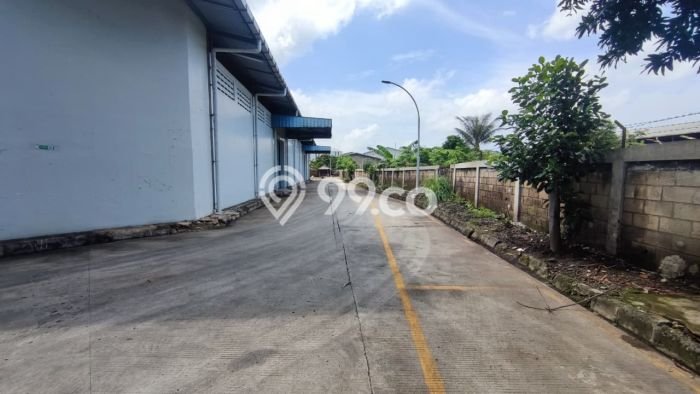 Unit Gudang Disewa Lokasi Penjaringan, Jakarta Utara Spesifikasi Luas Bangunan 5570m2 Unit Gudang Disewa Lokasi Penjaringan, Jakarta Utara Spesifikasi Luas Bangunan 5570m2