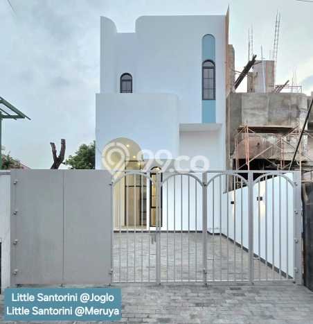 Rumah Luas Asri 3 KT Siap Pakai di Meruya Jakarta Barat Rumah Luas Asri 3 KT Siap Pakai di Meruya Jakarta Barat