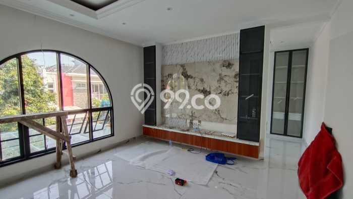 Siap Huni Rumah Mewah 5 Kamar di Cengkareng Dekat ke Mana Pun Siap Huni Rumah Mewah 5 Kamar di Cengkareng Dekat ke Mana Pun