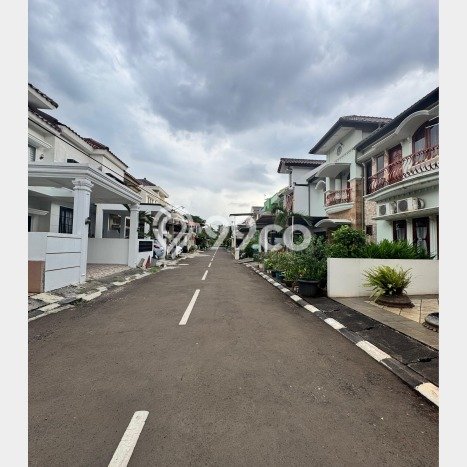 Jual Rumah Favorit Siap Huni LB 151m2 di Jatinegara, Jakarta Timur Jual Rumah Favorit Siap Huni LB 151m2 di Jatinegara, Jakarta Timur