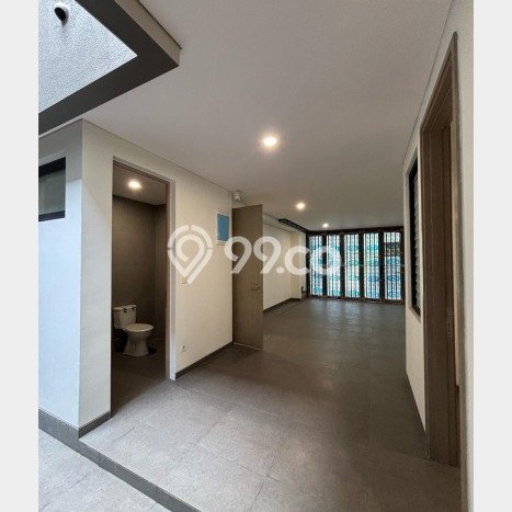Rumah Eksklusif Siap Huni LT 276m2 di BSD, Tangerang Selatan Rumah Eksklusif Siap Huni LT 276m2 di BSD, Tangerang Selatan