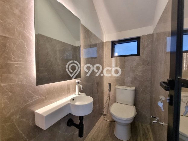 Rumah Elit Modern Tanpa Renovasi di BSD Puspita Loka Tangerang Rumah Elit Modern Tanpa Renovasi di BSD Puspita Loka Tangerang