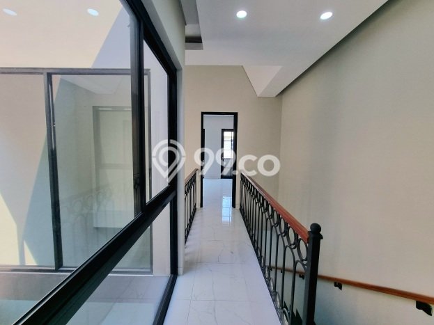 Rumah Modern Minimalis 3 KT Siap Huni di Serpong Utara Rumah Modern Minimalis 3 KT Siap Huni di Serpong Utara