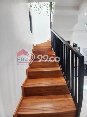Rumah Modern Minimalis 4 Kamar Siap Huni di Blimbing Rumah Modern Minimalis 4 Kamar Siap Huni di Blimbing