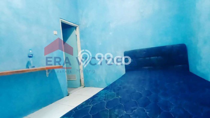 Dijual Kost Strategis di Lawang, Malang 10 KT, 8 KM, Luas Bangunan 166m2 Dijual Kost Strategis di Lawang, Malang 10 KT, 8 KM, Luas Bangunan 166m2
